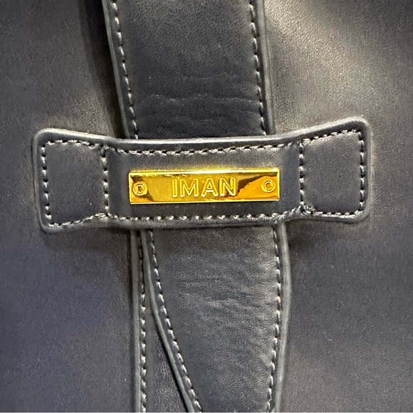 Beautiful Blue Iman Purse - Picture 3 of 6